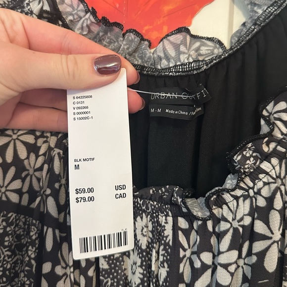 NWT Urban Outfitters Floral Romper - Picture 3 of 3